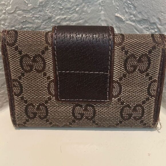 Gucci GG Logo Key Holder Wallet Case Brown Buckle Front Classic Monogram 5 Ring - Picture 3 of 14